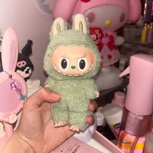Authentic POP MART Labubu “Exciting Macaron – Green Grape” version.